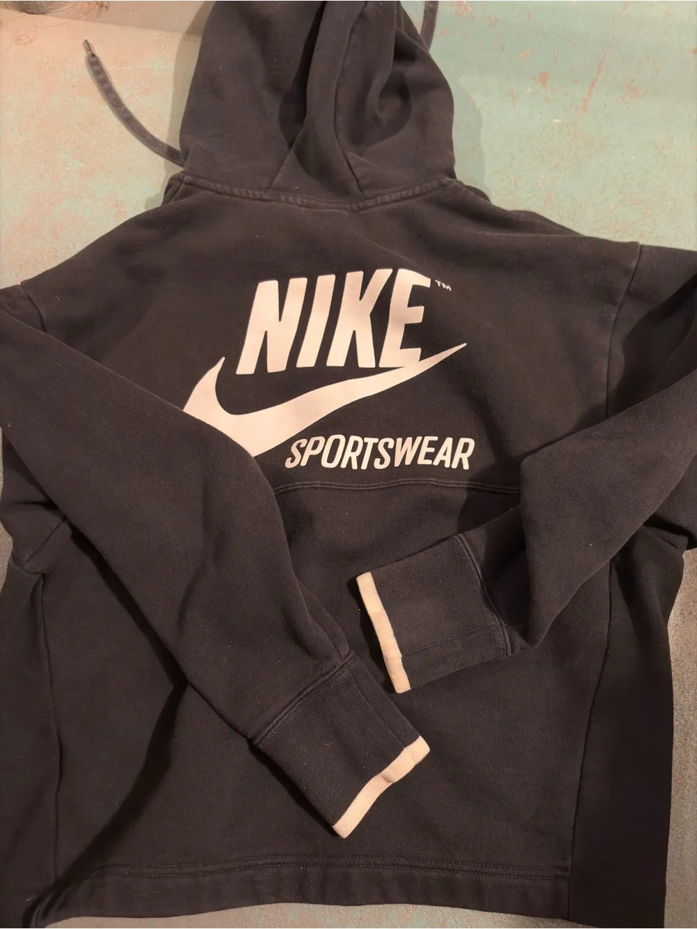 Nike classic pullover